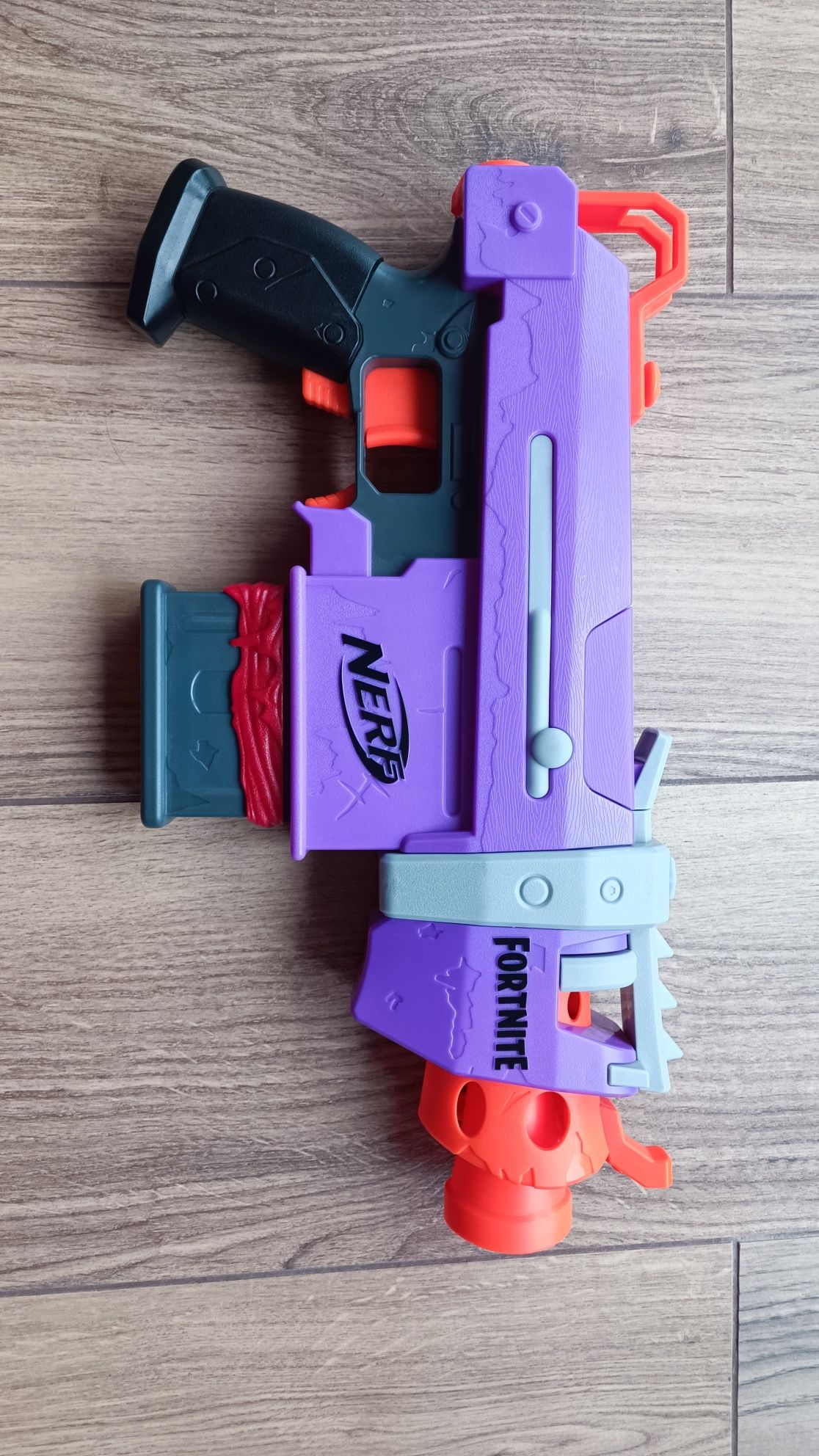 Nerf Fortnite pistolet fioletowy SMG-E,  NOWE