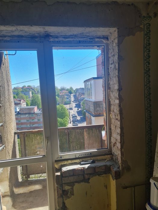 Балконний блок.. двері вікно