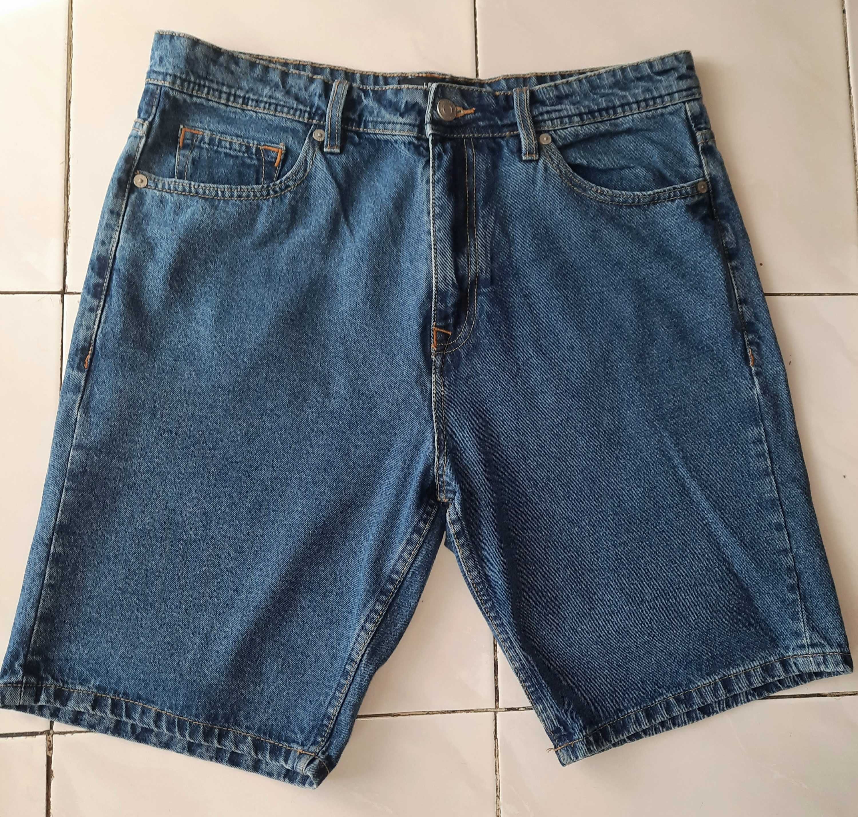 Calças/Saias e Calções - 5€ cada
