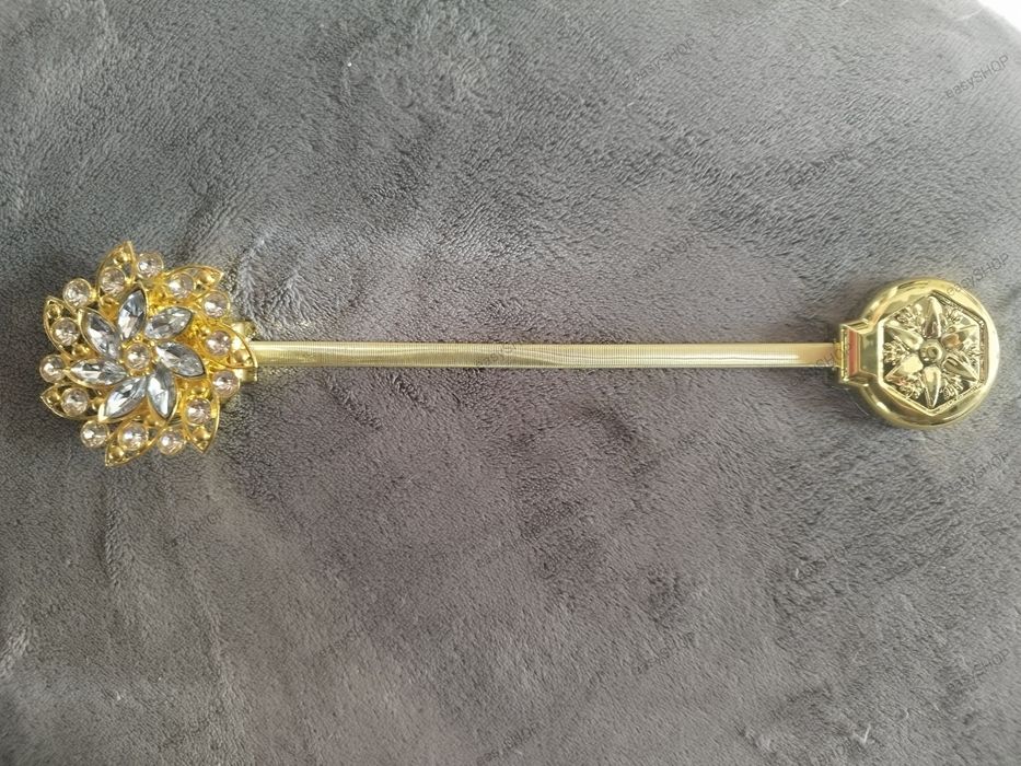 2 magnesy do upięcia zasłon złote