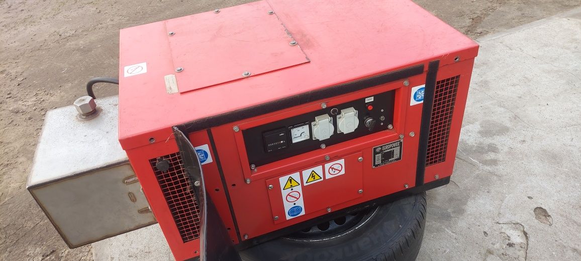 agregat honda 1.8kw cichy zapalany z kluczyka w bdb stanie