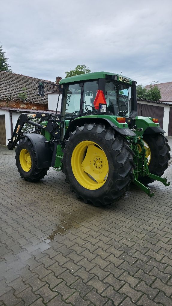John deere 6410 (Stoll F30)