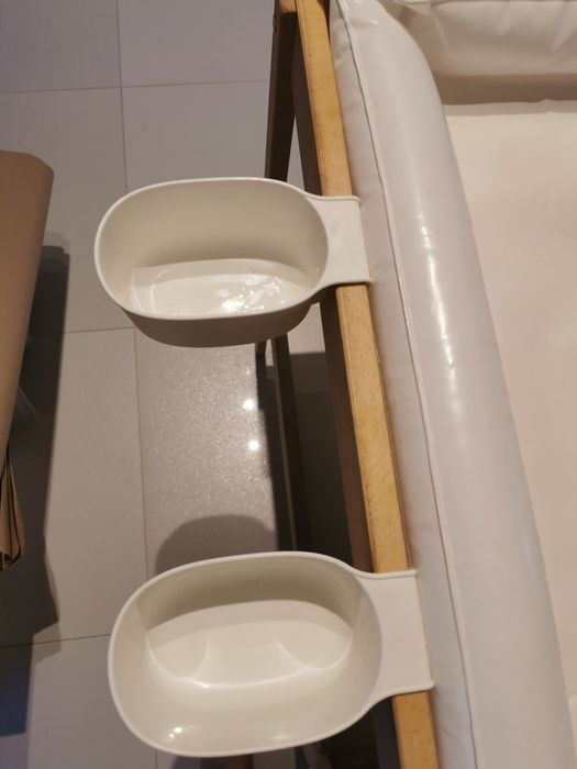 Przewijak Ikea z koszem i akcesoriami SNIGLAR
Stół do przewijania, buk