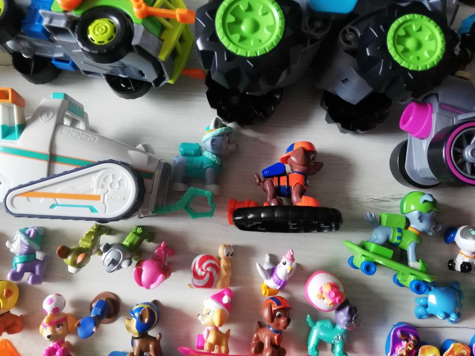 Psi Patrol pojazdy Liberty, Skye, Marshall, Chase i inne Spin Master