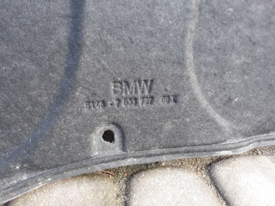 Wyciszenie maski Bmw e60 e61 Stan bdb