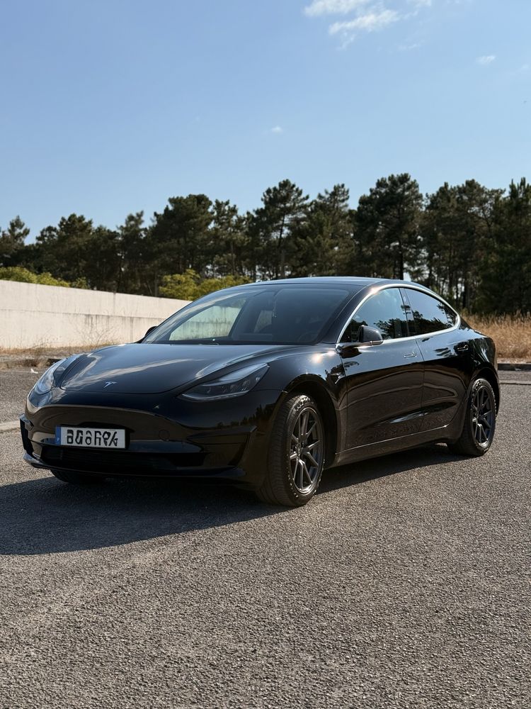 Tesla model 3 standard range plus