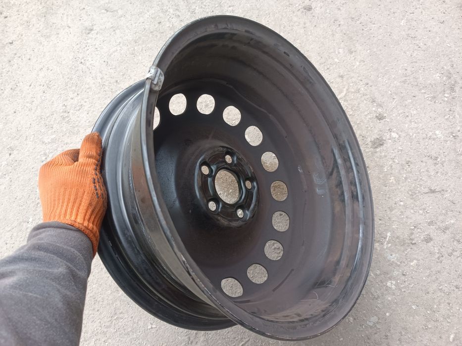 Металевий диск 5 100 R16