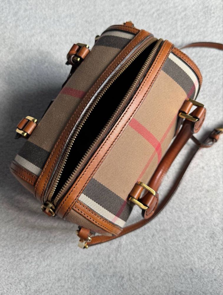 Сумка Burberry Bowling Bag Оригінал