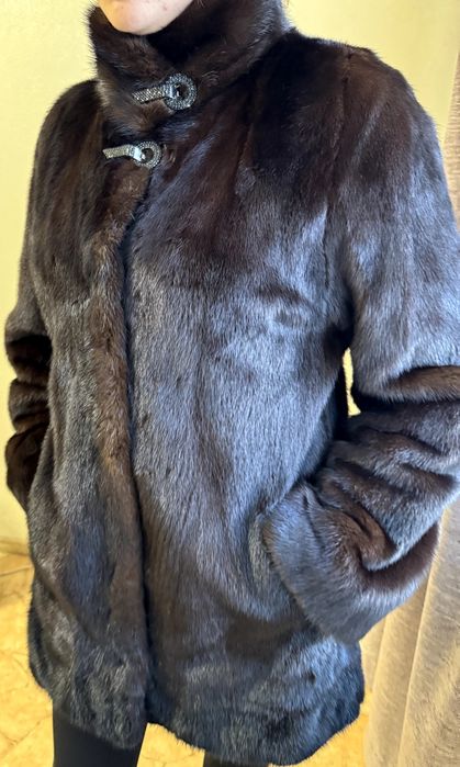Продам норкову шубу, люкс якості