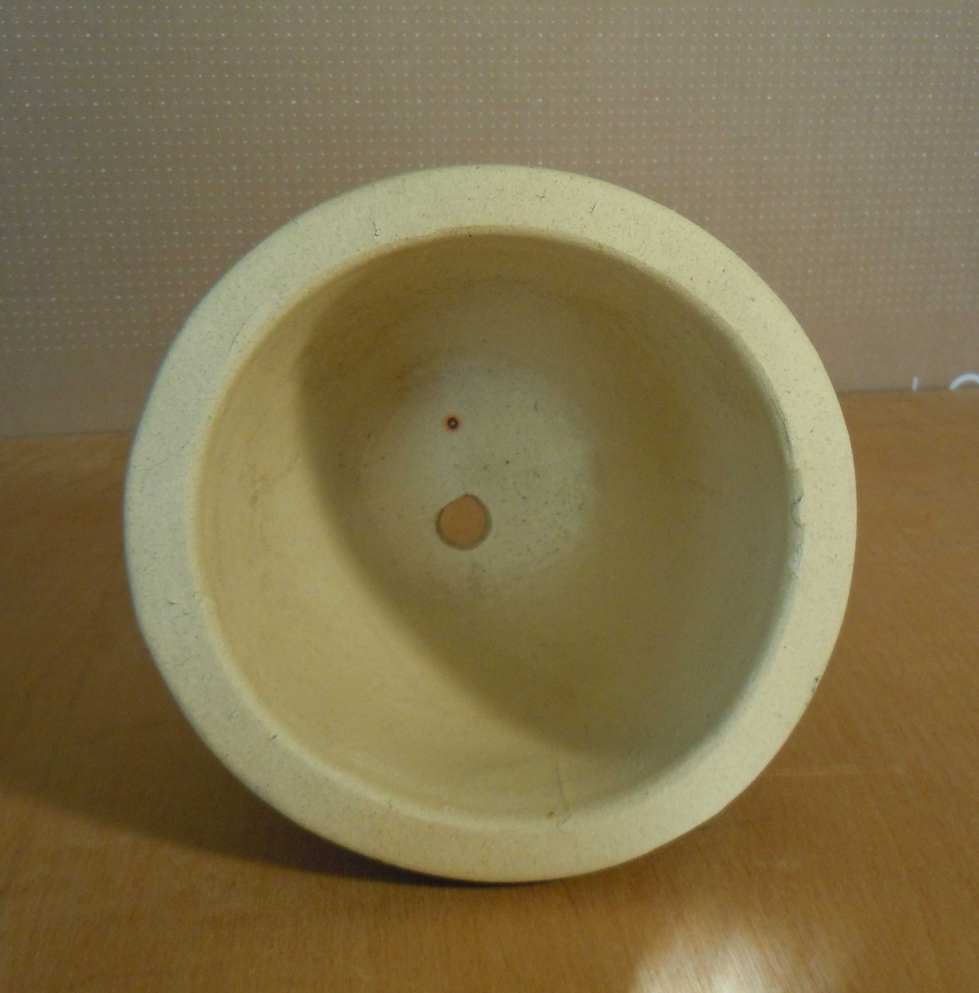 Ładna solidna ceramiczna doniczka j. nowa