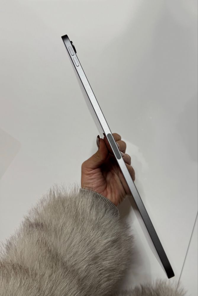 Apple Ipad Air 5Geracao com Fatura e Garantia - Space Gray
