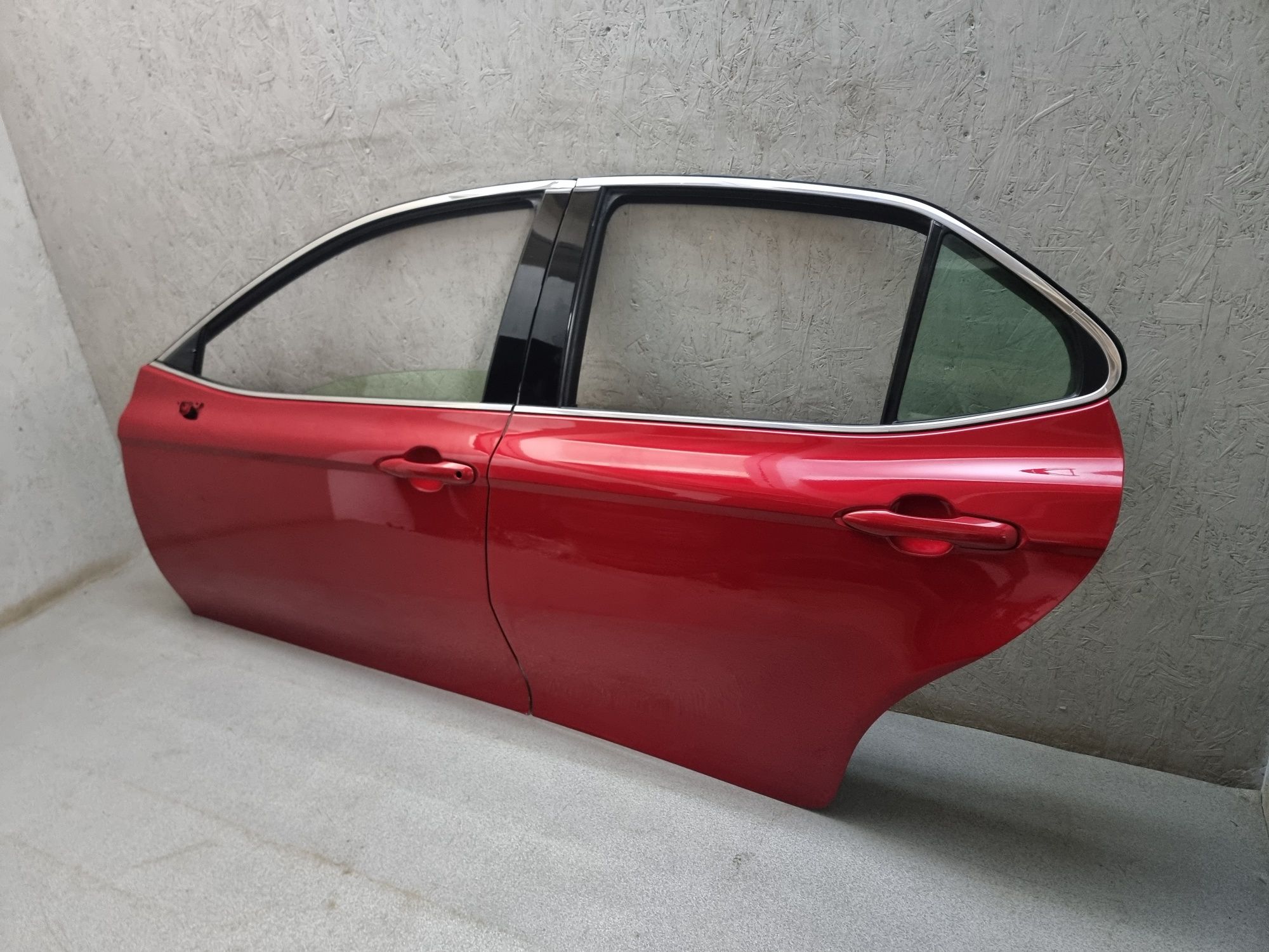 Двері передні ліві 3u5 Toyota Camry 70 hybrid xle le se xse  розборка