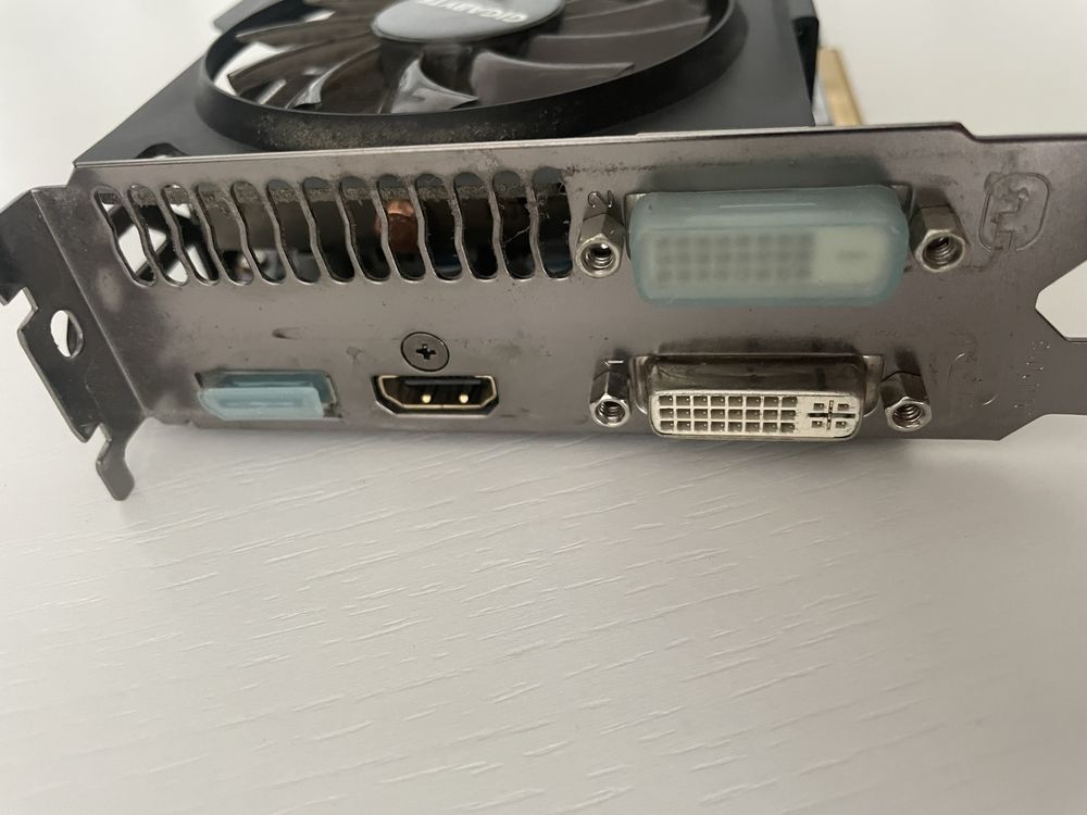 Gigabyte Radeon R9 270X WindForce 2GB GDDR5