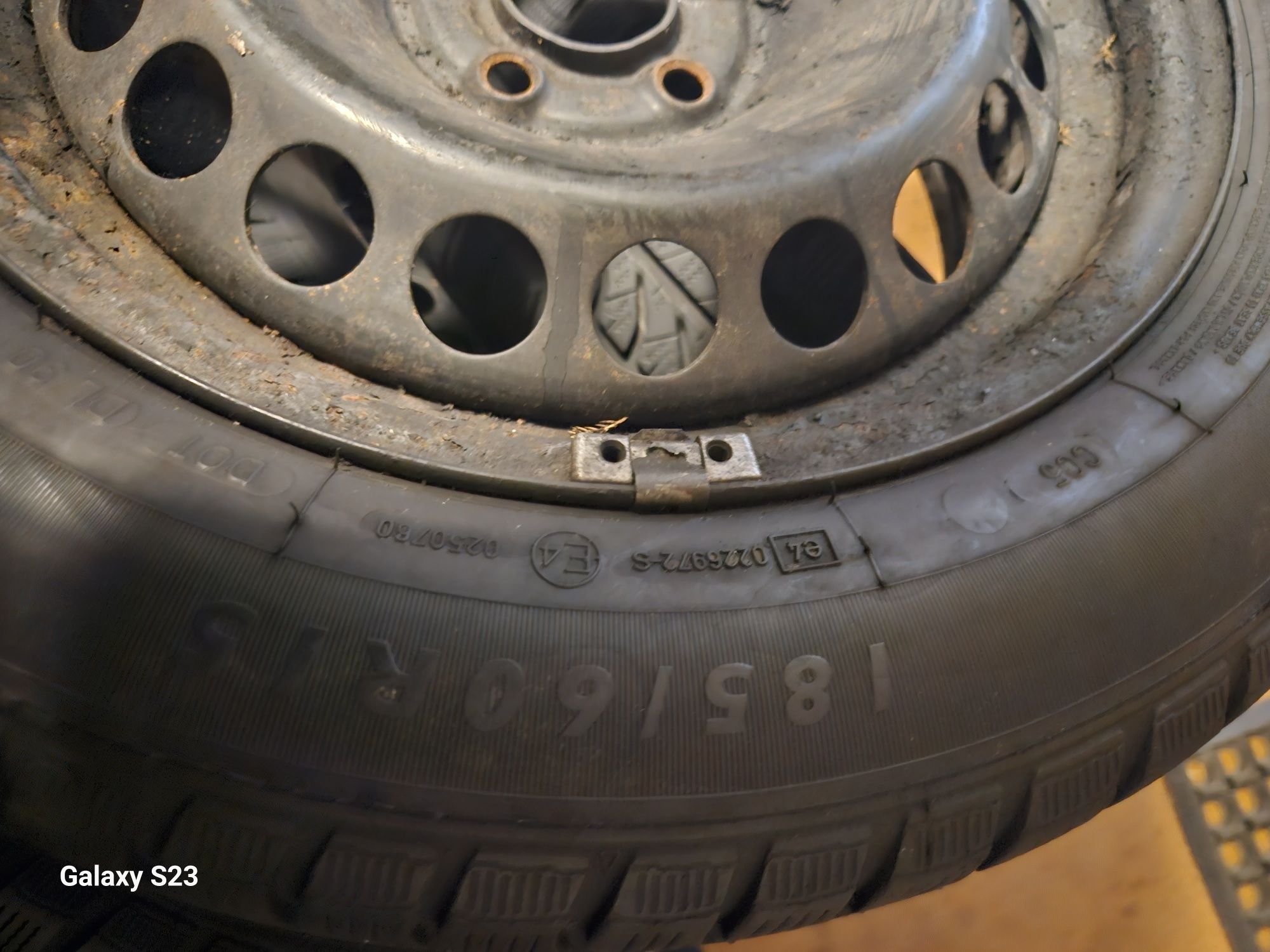 5×100 6J ET29 opony 185/60R15 Dunlop komplet