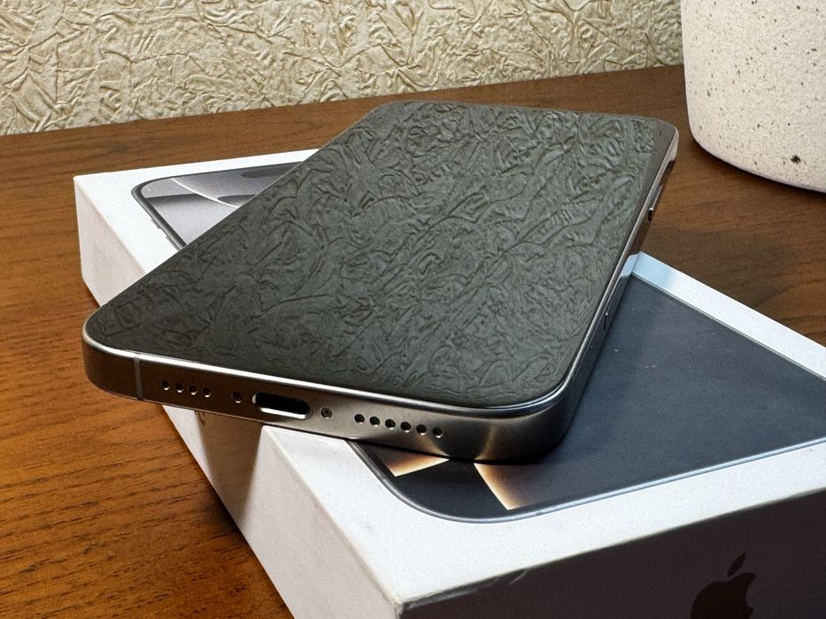 iPhone 16 Pro Max 256GB Natural Titanium