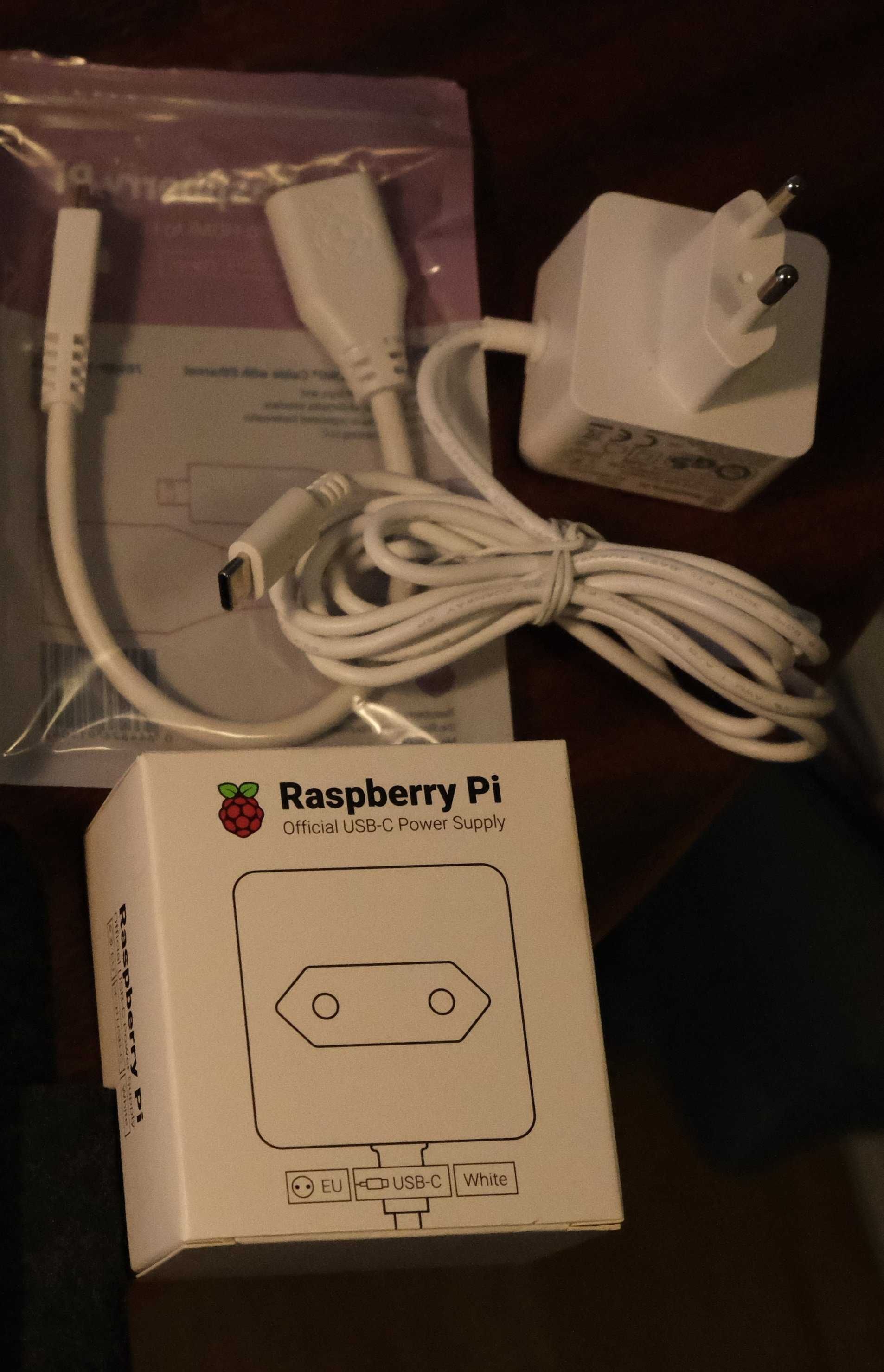Raspberry Pi 400 z akcesoriami