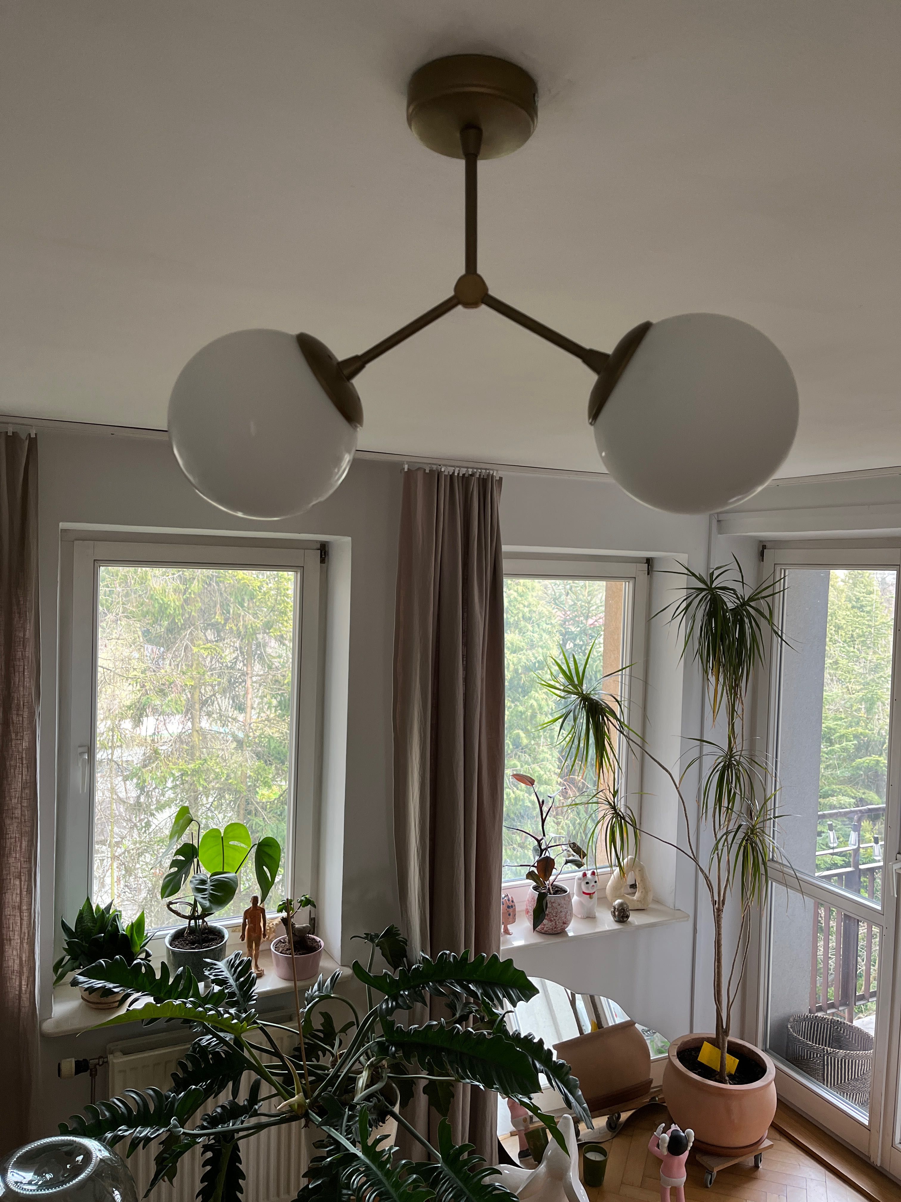 Lampa  kinkiet złota Opviq Damar Mleczne Kule model 6332