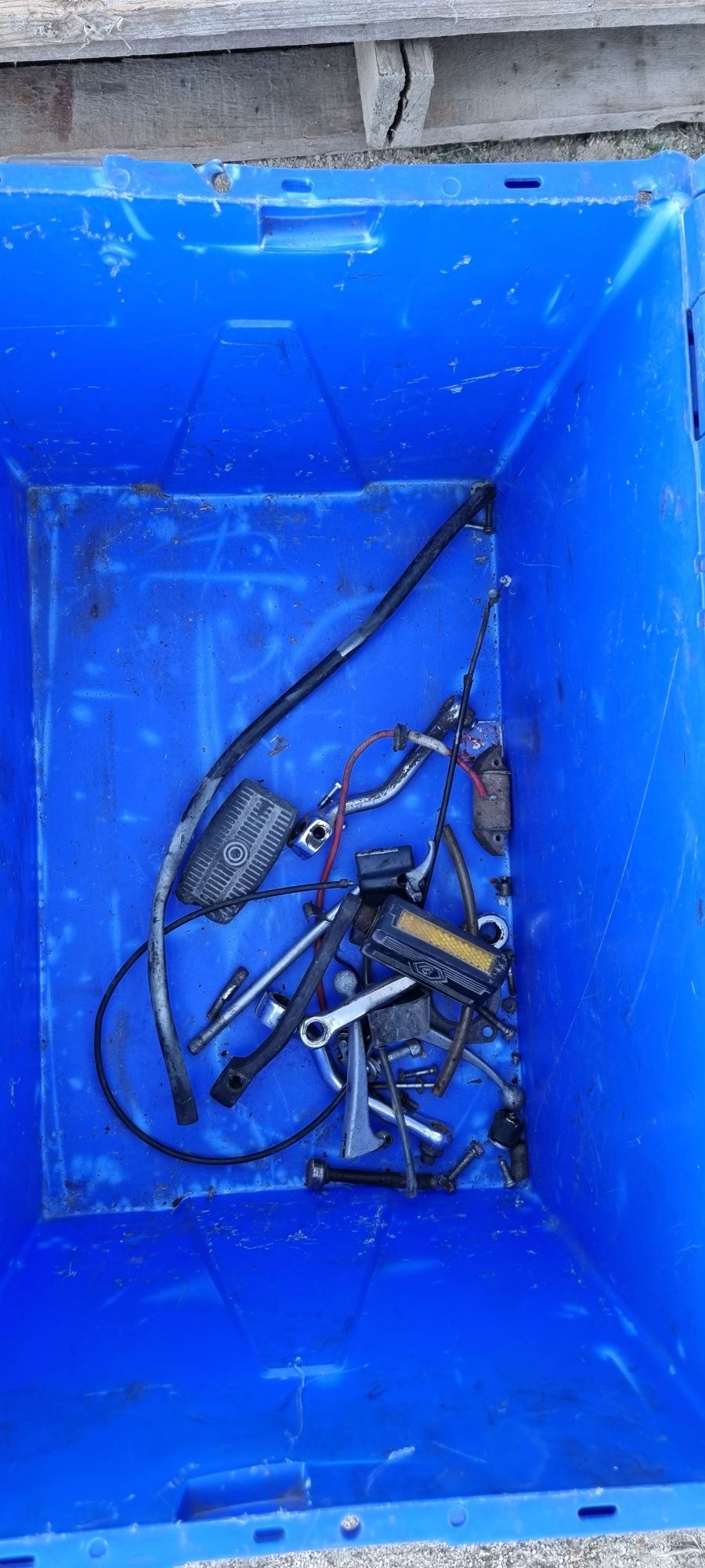 Vendo Peugeot  103  com oferta 103 para peças.