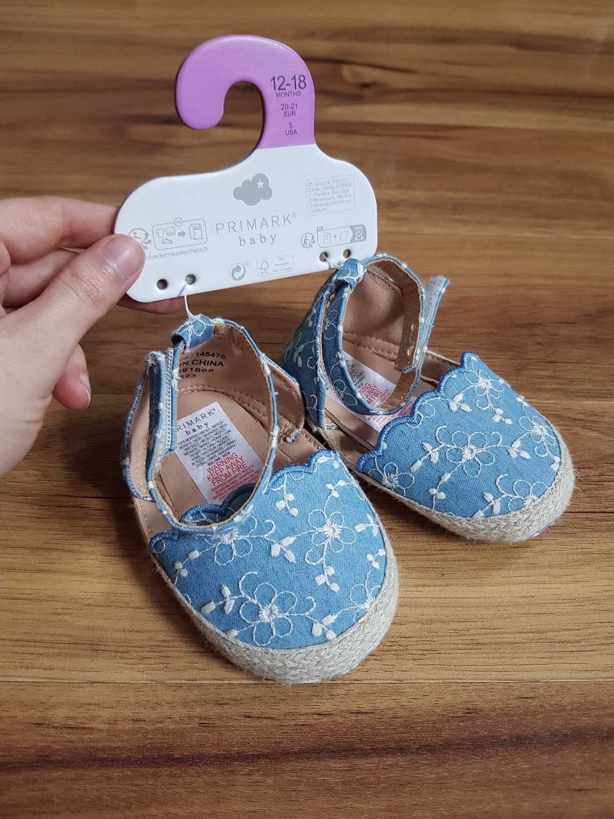 Błękitne sandały dla dziecka 12-18  sandałki  Primark Baby 20-21 EUR