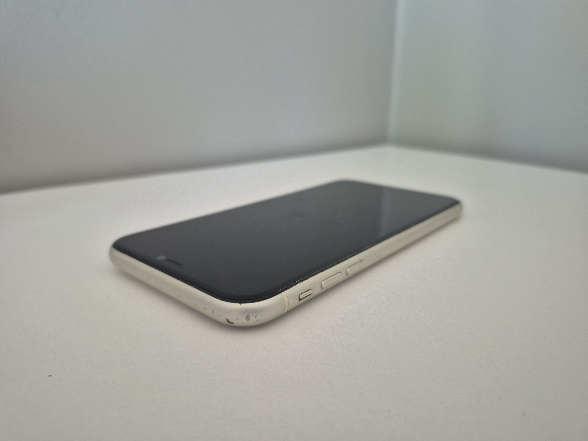 Iphone 11   64GB