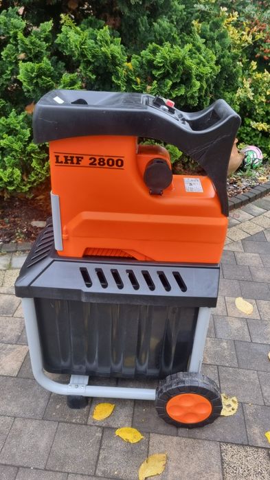 Rozdrabniacz do gałęzi frezowy Atika z koszem 2800 Watt rębak