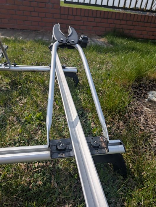 BMW 5G T jużF07 Bagażnik plus mocowania do trzech rowerów