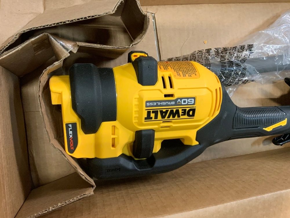 Акумуляторний Безщітковий триммер DEWALT DCST972B 60V MAX 17"