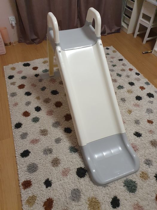 Zjeżdżalnia dla dzieci do 3 lat