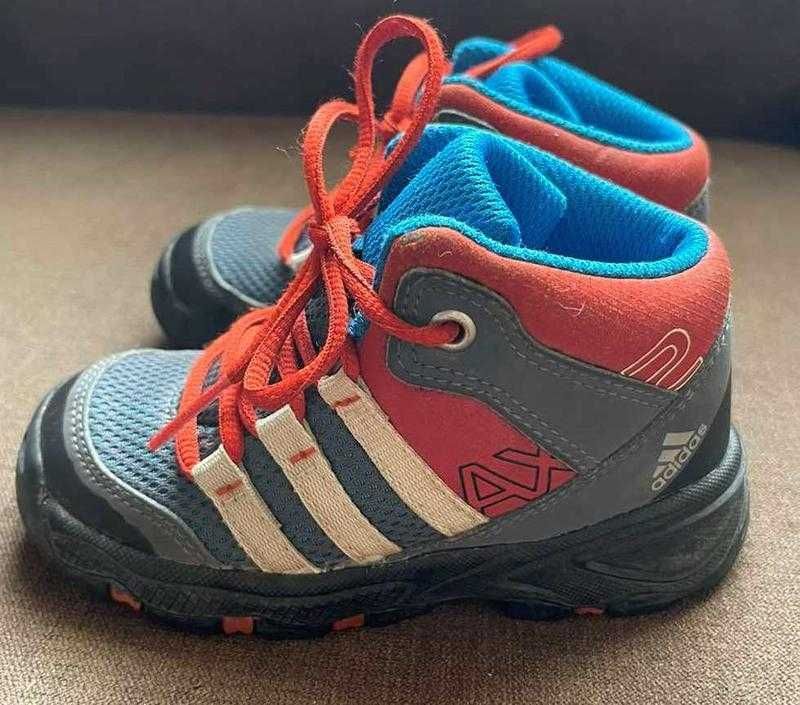 Оригинал.фирменные кроссовки-ботинки на мембране adidas