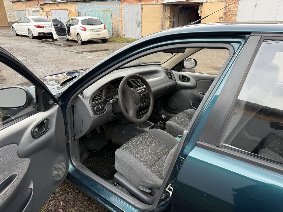 Део Ланос 1.5 SE