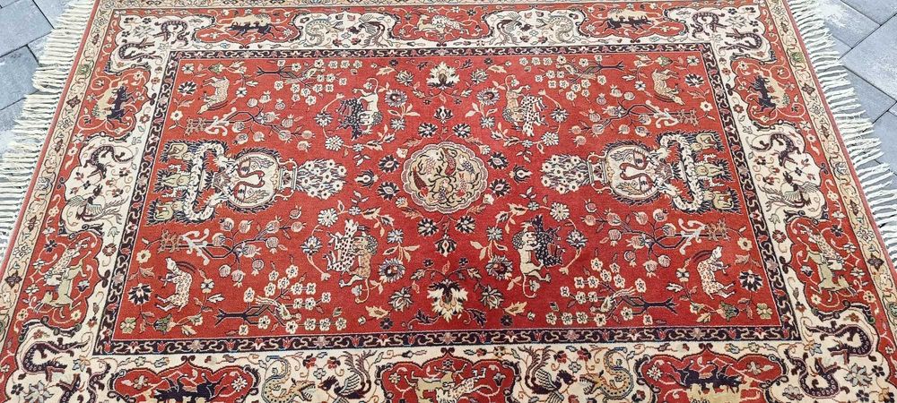 Perski dywan wełniany tkany ręcznie 215 x 132 cm wełna motyw zwierząt