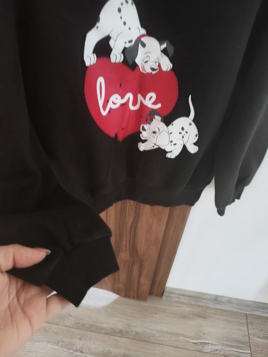Bluza H&M z aplikacją