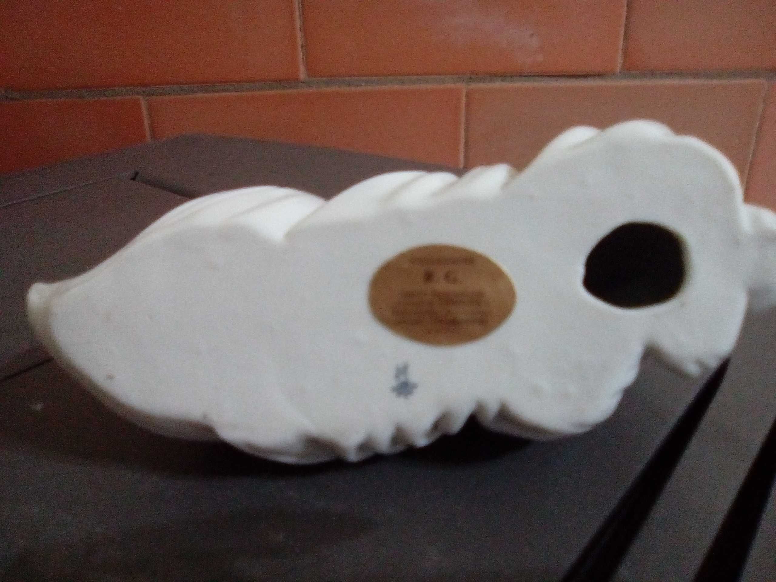 Cãozinho porcelanas Capodimont e cristais Swaroski em perfeito estado