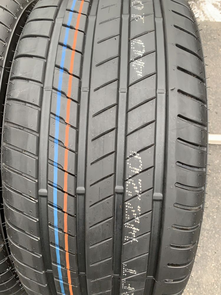 Шины разноширокие 305/40/20 275/45/20 Bridgestone Alenza 001