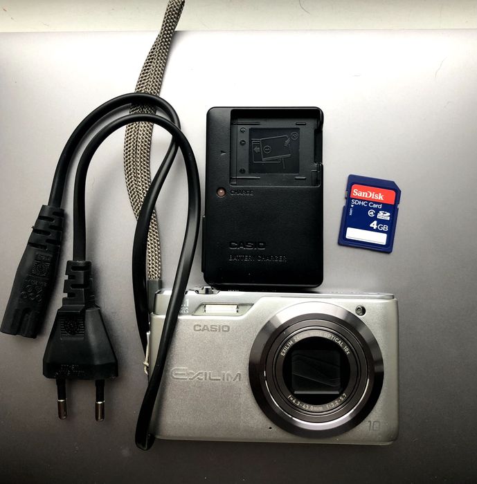 Цифровий Фотоапарат Casio Exilim EX-H5