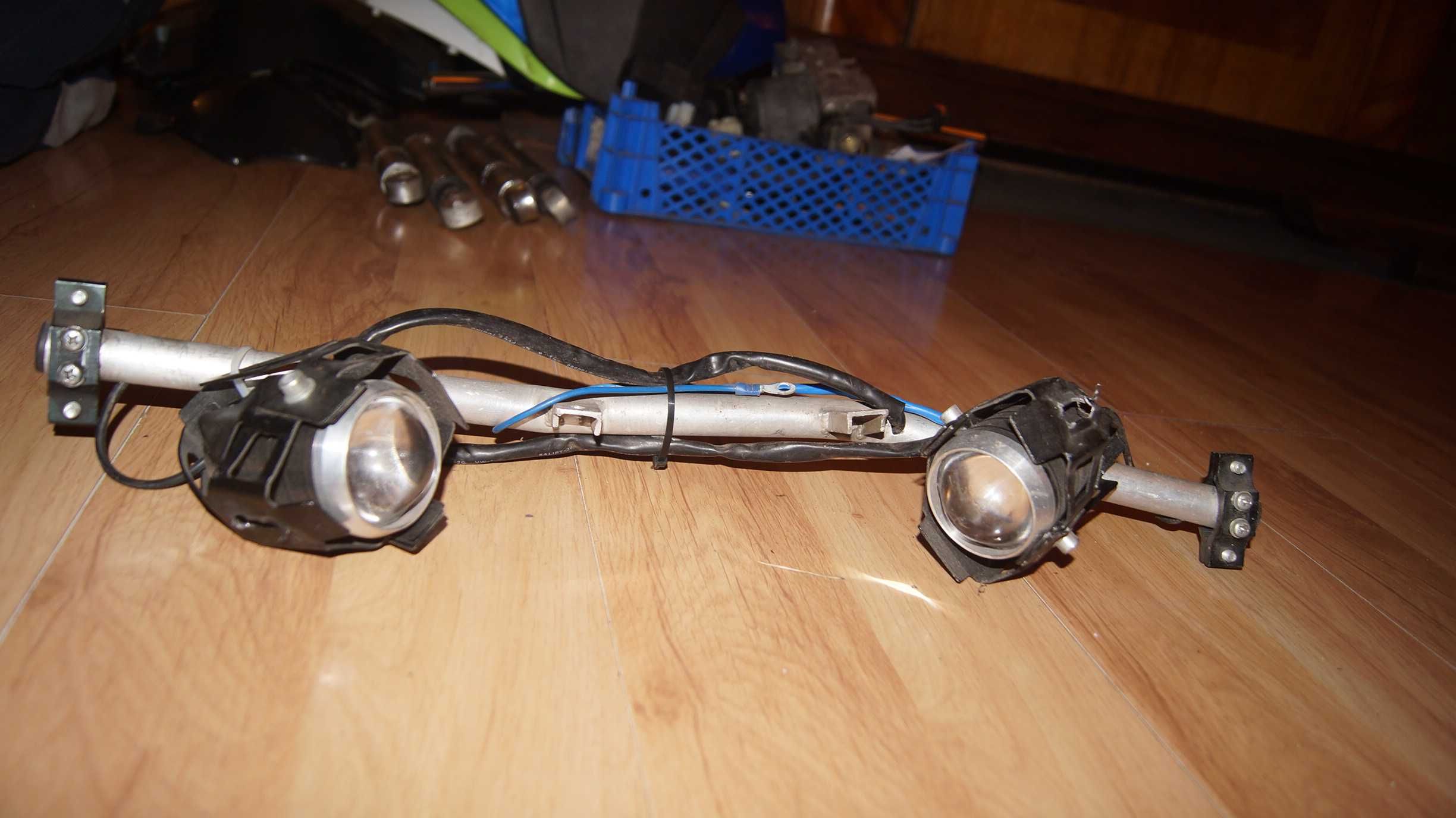 Quad ATV reflektory samochodowe na stelażu