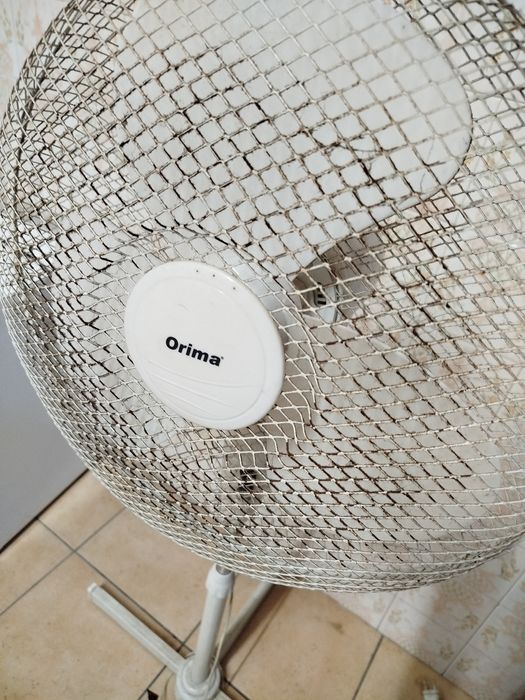 Ventoinha de pé Orima