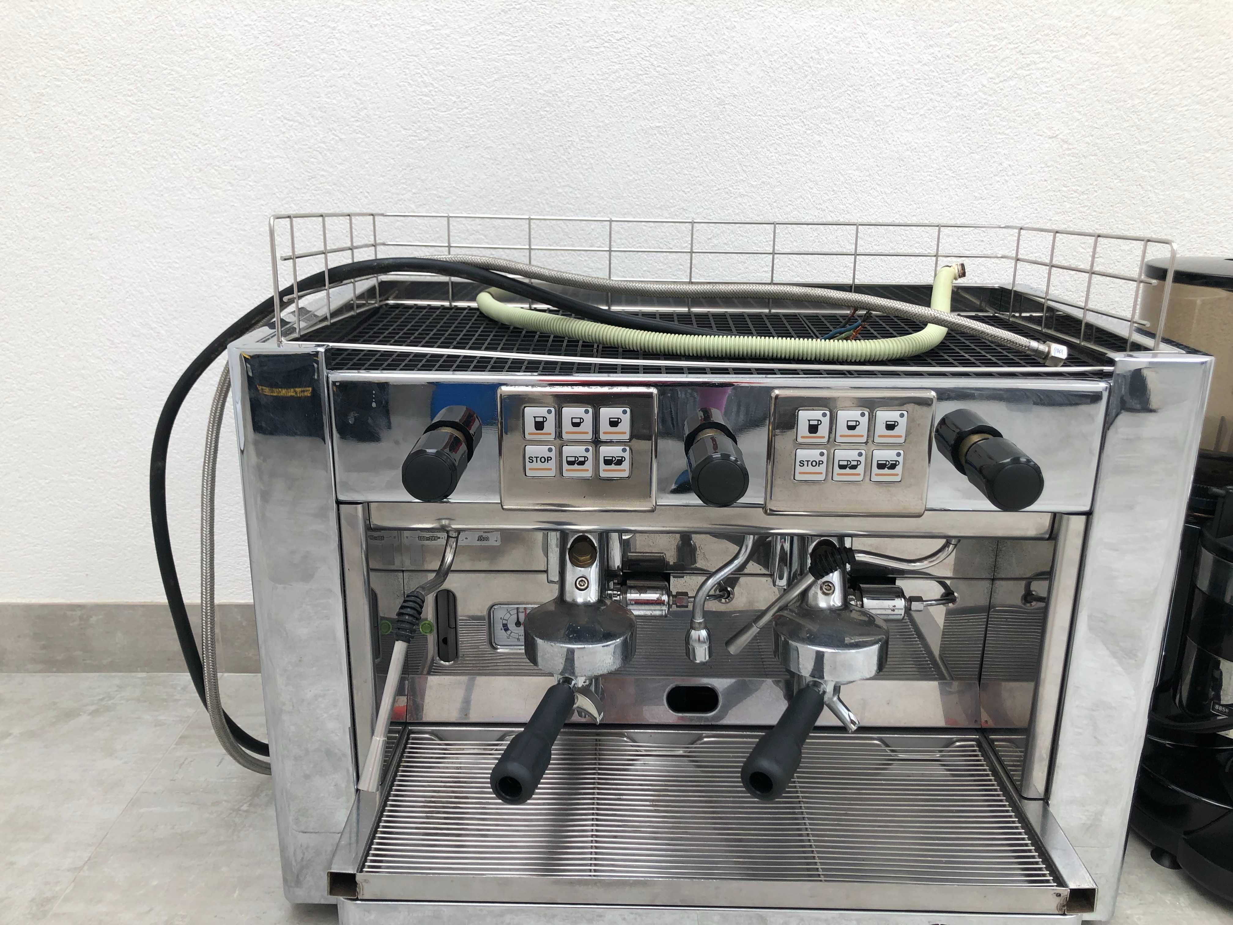 Máquina de Café Profissional +Moinhoanque-Automática,Novo preço é 700e
