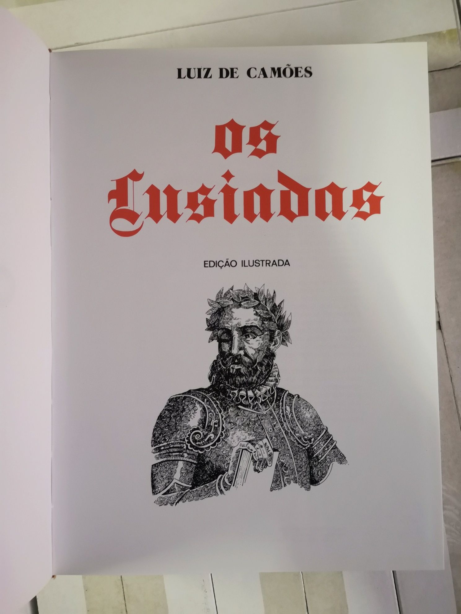 Os Lusíadas - Luiz de Camões - edição ilustrada, Lello - NOVO