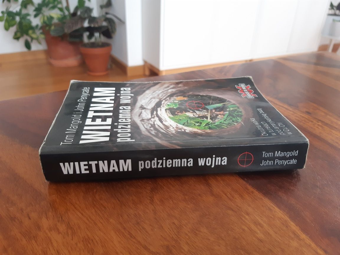 Wietnam podziemna wojna - Tom Mangold i John Penycate