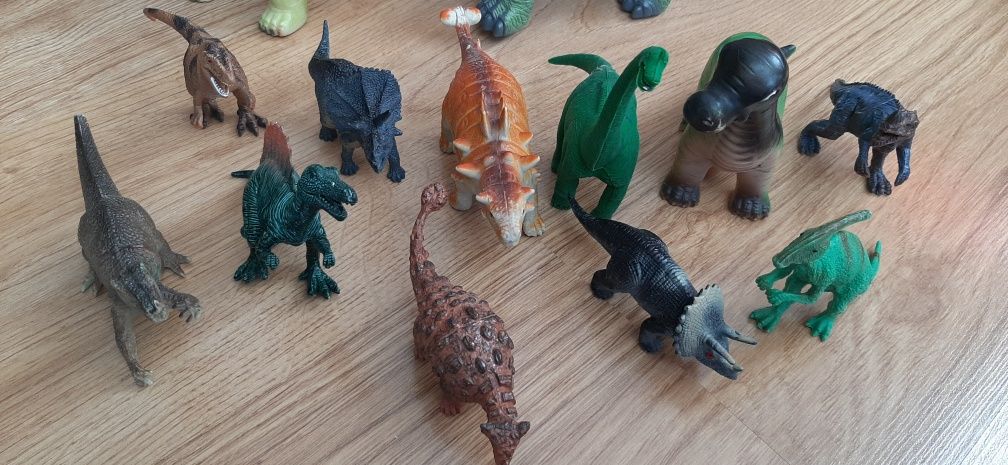 Zestaw dinozaurów 2 + 11