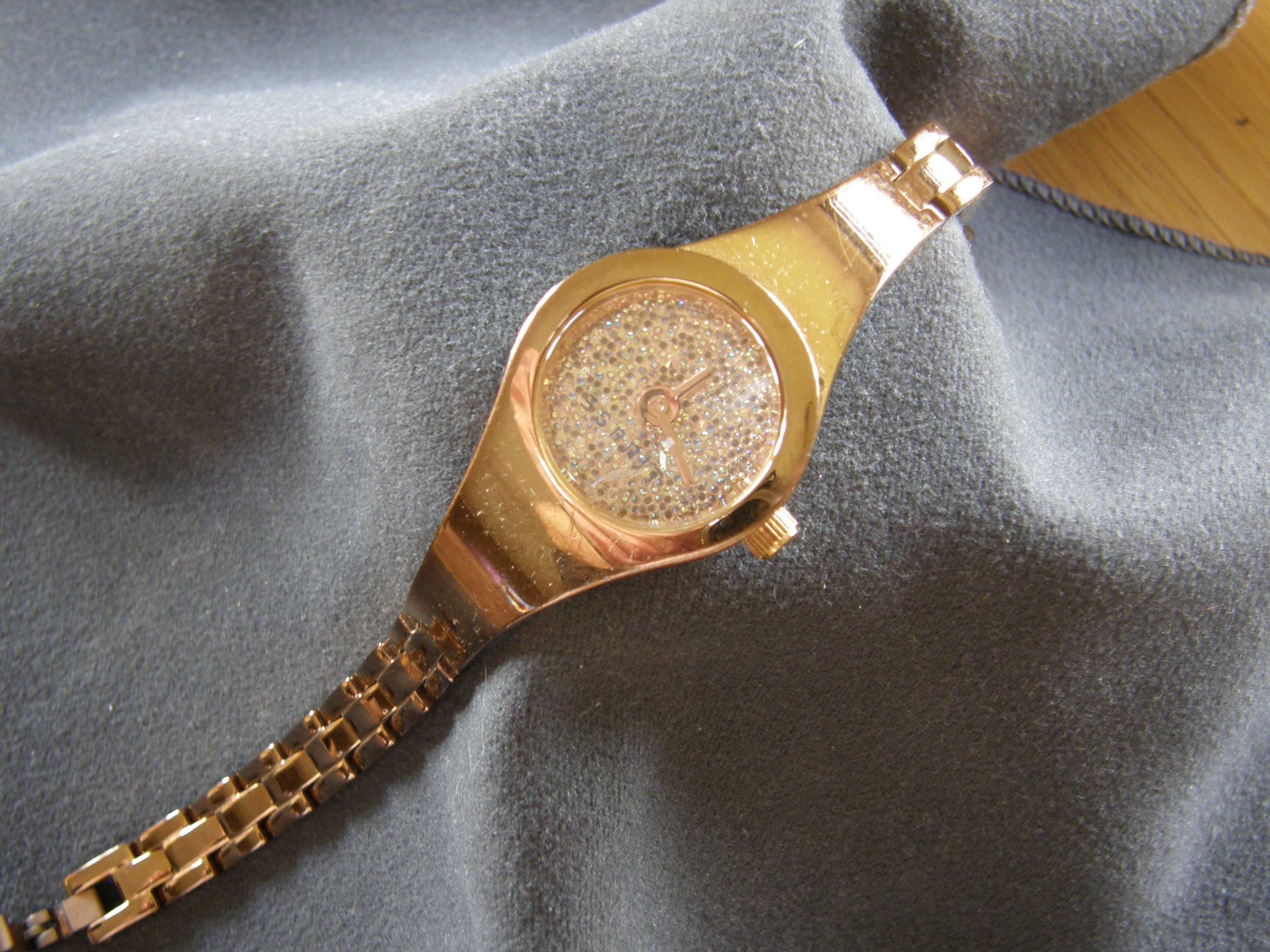 ESPRIT damski biżuteryjny zegarek  NOWY