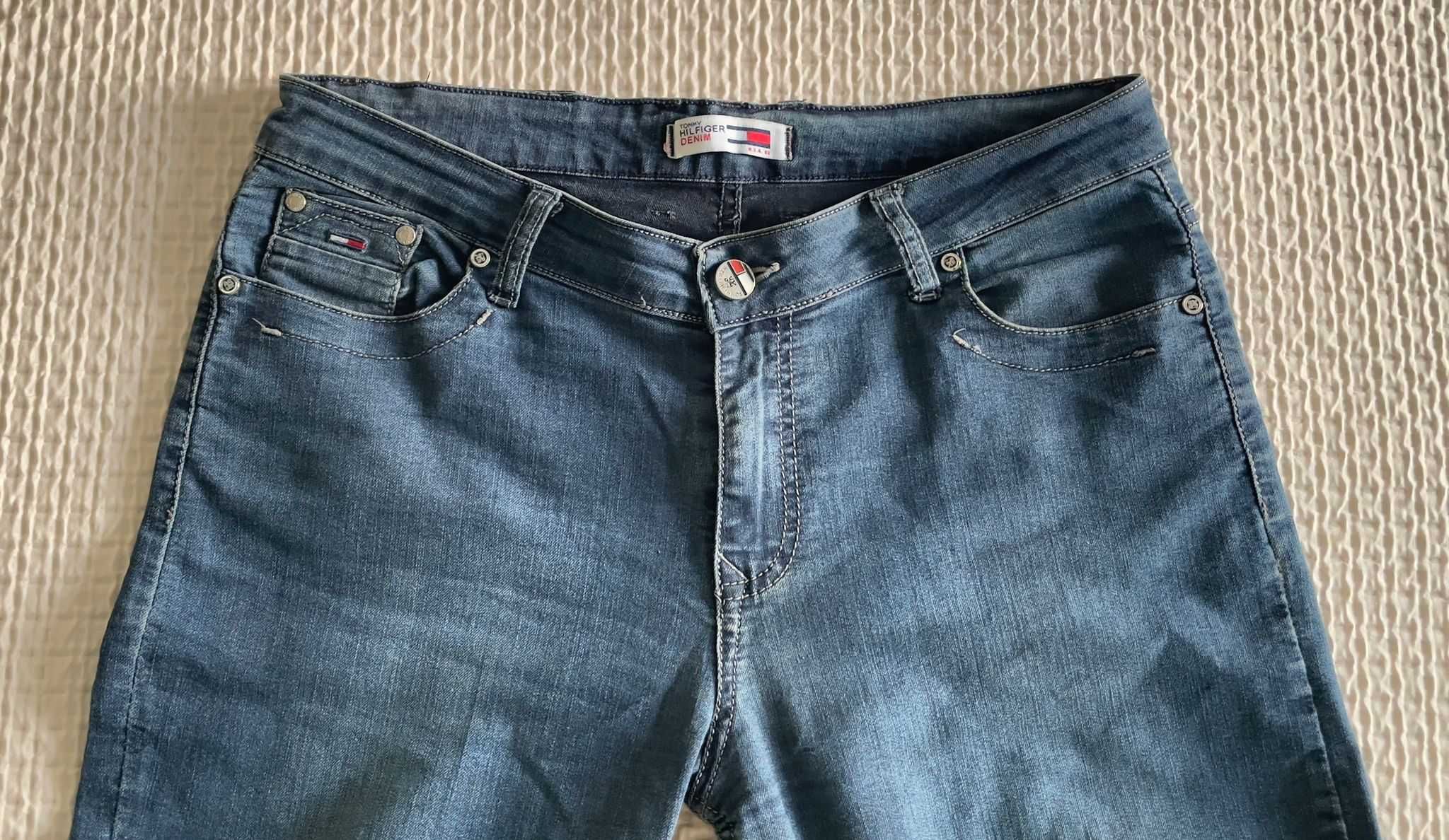 Spodnie jeansowe damskie Tommy Hilfiger.