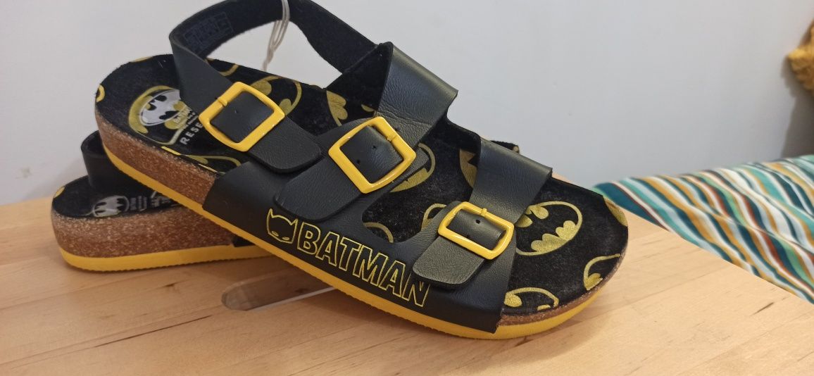 Sandały Reserved 38 Batman  nówki