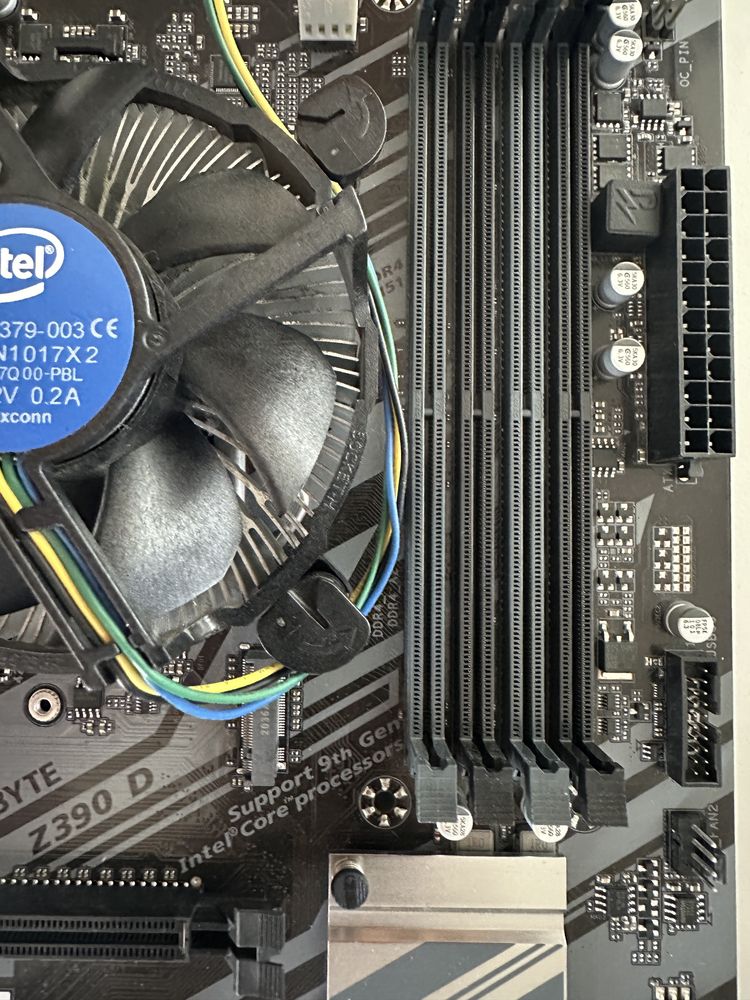 Płyta główna Gigabyte z390 D + Intel celeron