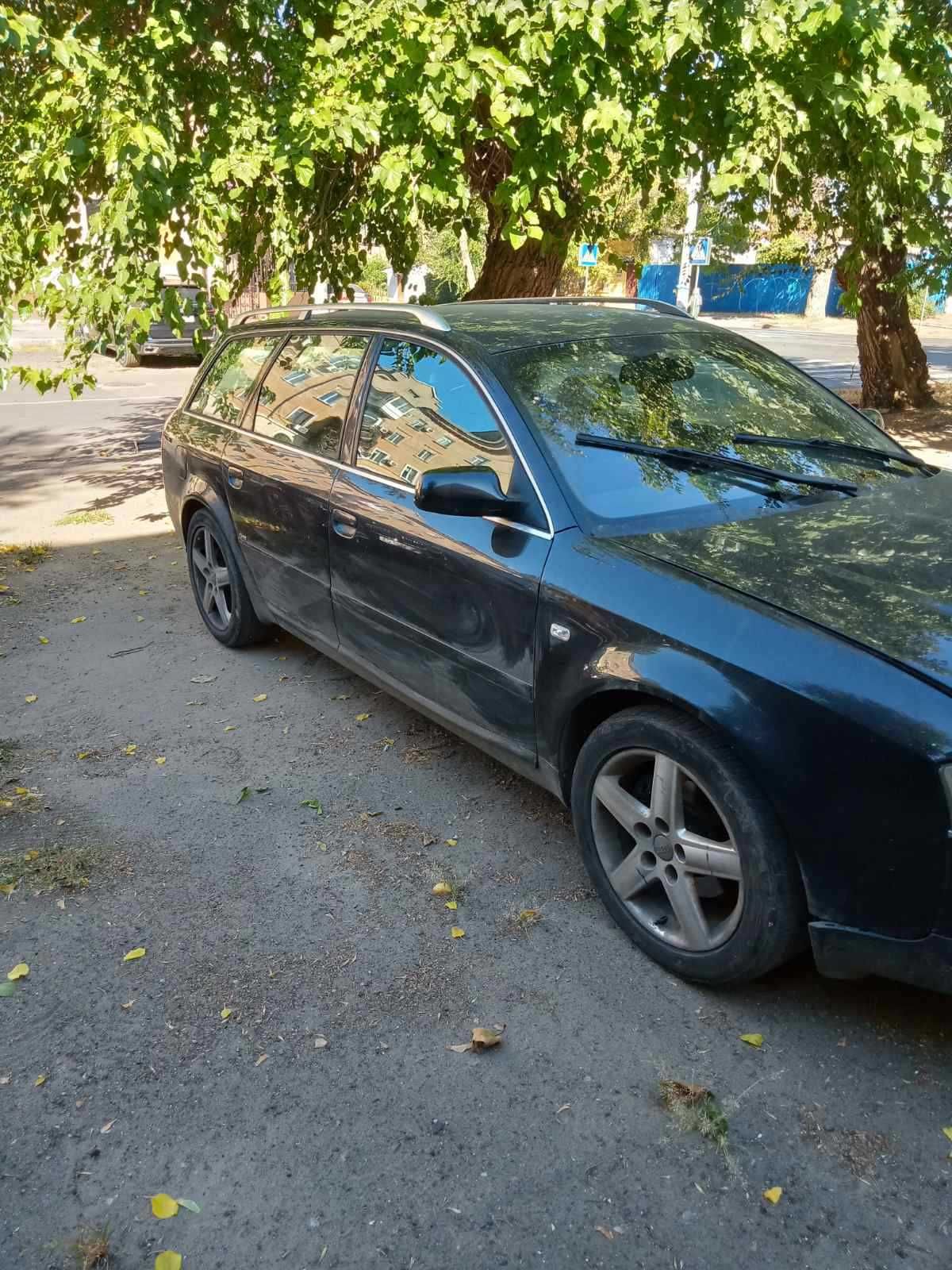 Легковой автомобиль Audi A6