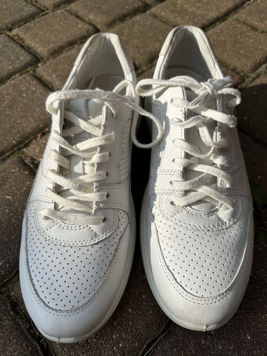 Ecco piękne sneakersy, buty sportowe.  38. Białe. Skórzane