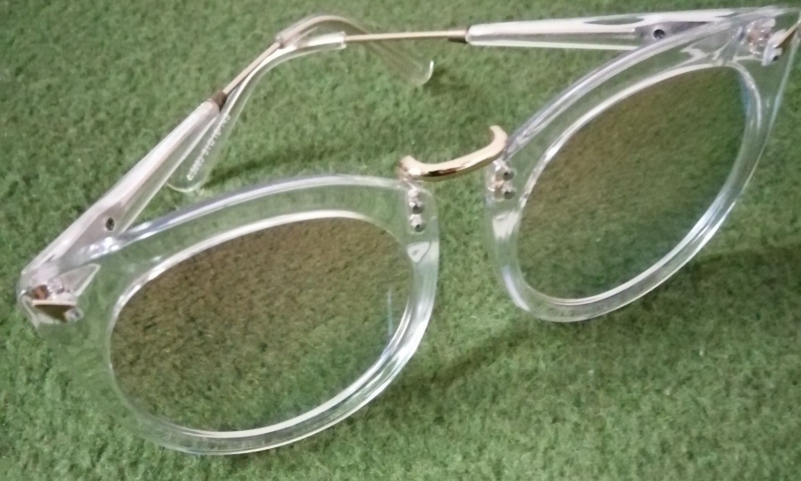 Продам стильні окуляри