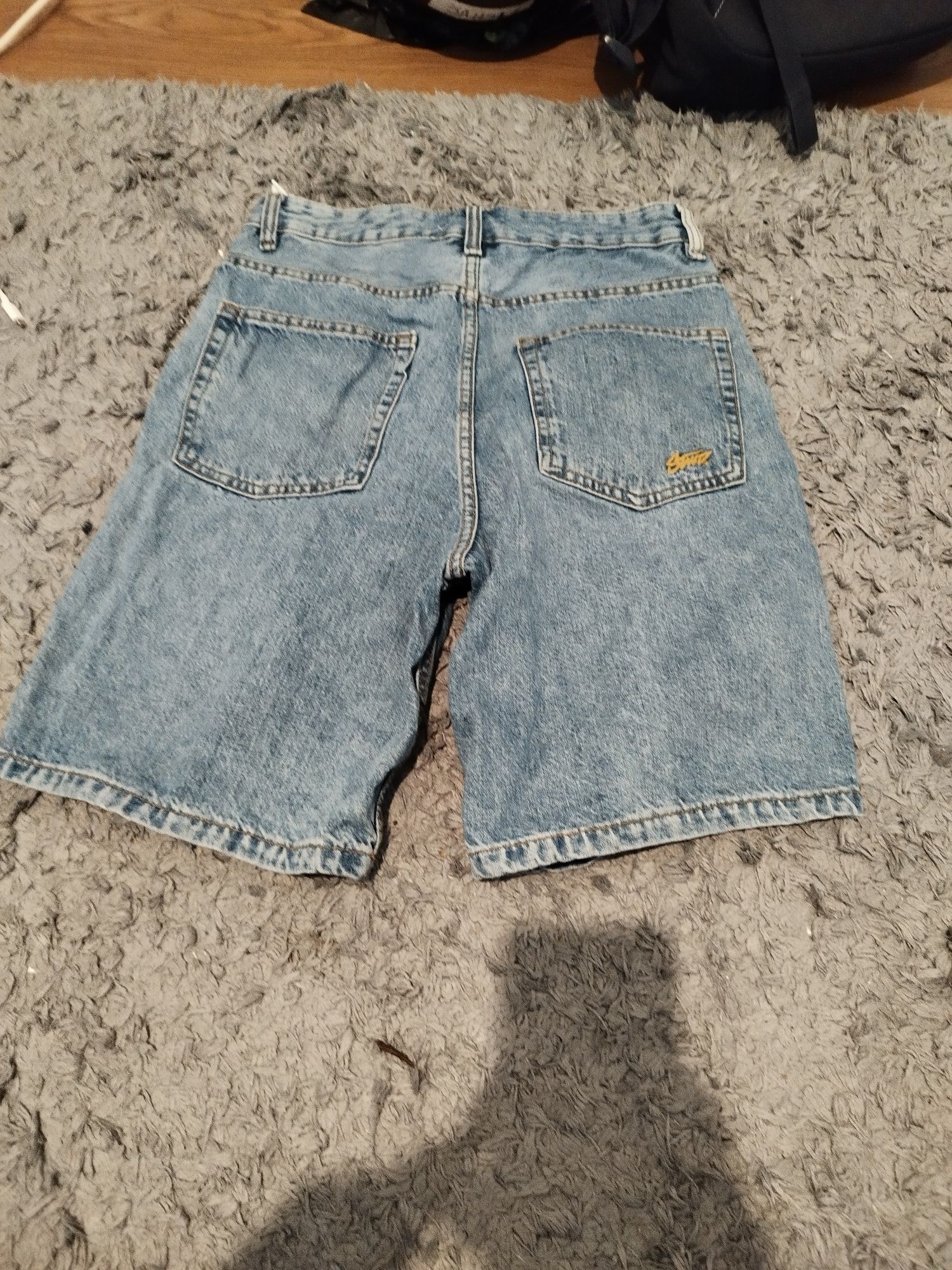 Spodnie pull& bear