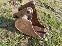 Balde 45cm (giratória ou retro escavadora )